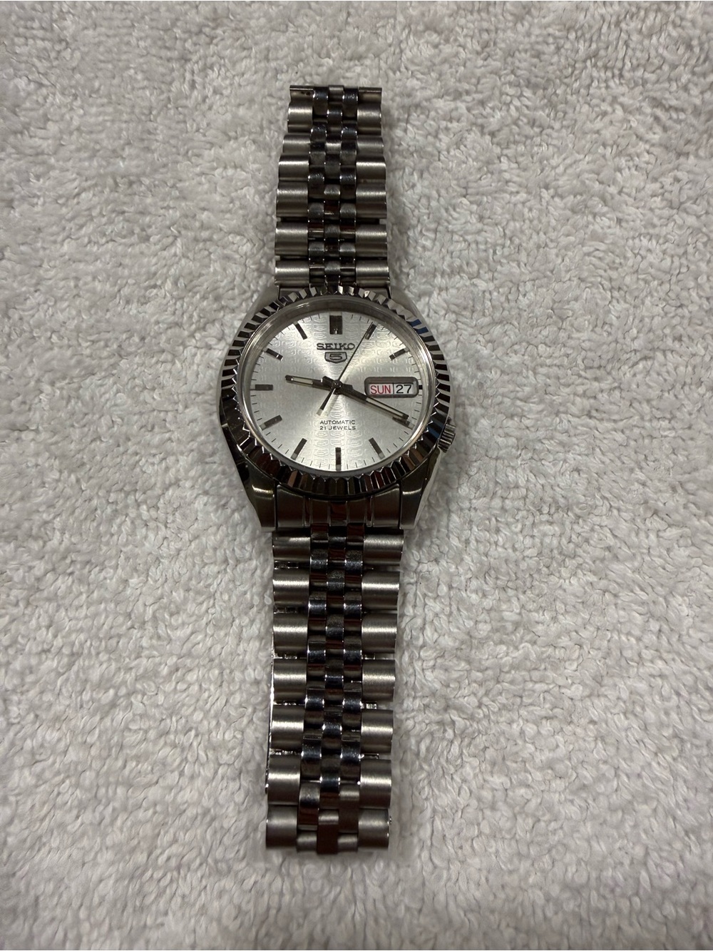Seiko 5 Silver Automatic Fluted Bezel Day-Date Watch